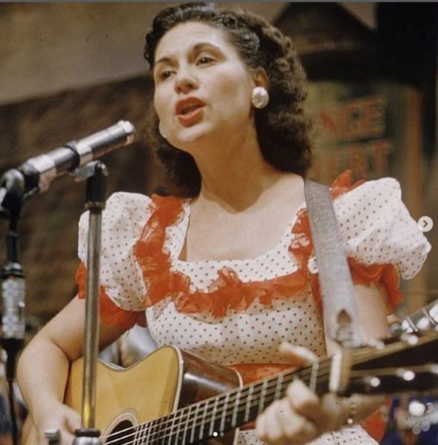 How Kitty Wells Broke All The Rules To Become Country Music s First 
